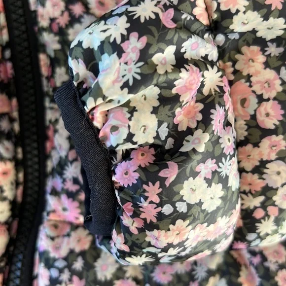 GAP Baby Girl Floral Puffer Jacket Coldcontrol Primaloft 12-18M - Picture 3 of 8